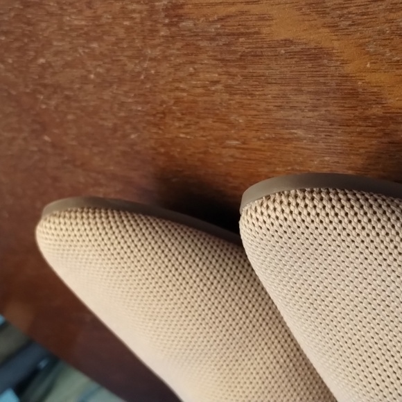 Indigo Rd tan flats - Picture 6 of 9